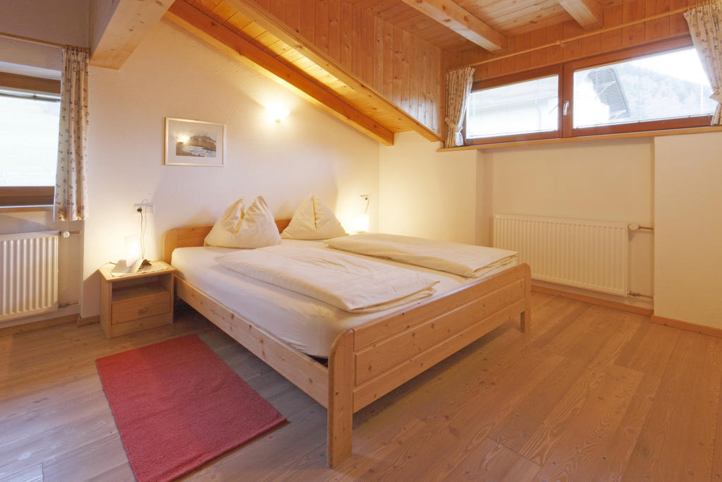 Chalet & Appartement Zingerlehof Trens Campo di Trens Room photo